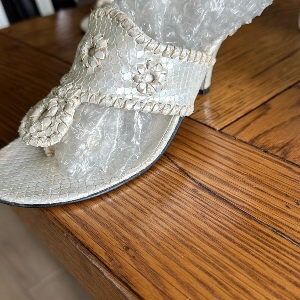 Jack Rogers Whipstitches Kitten Heel Thong Sandals SZ 6 - Picture 16 of 16